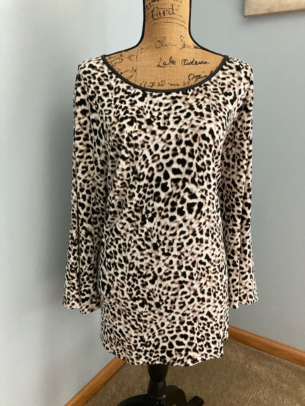 Calvin Klein Beige and Black Leopard Print Long Sleeve Top Women Size 3X